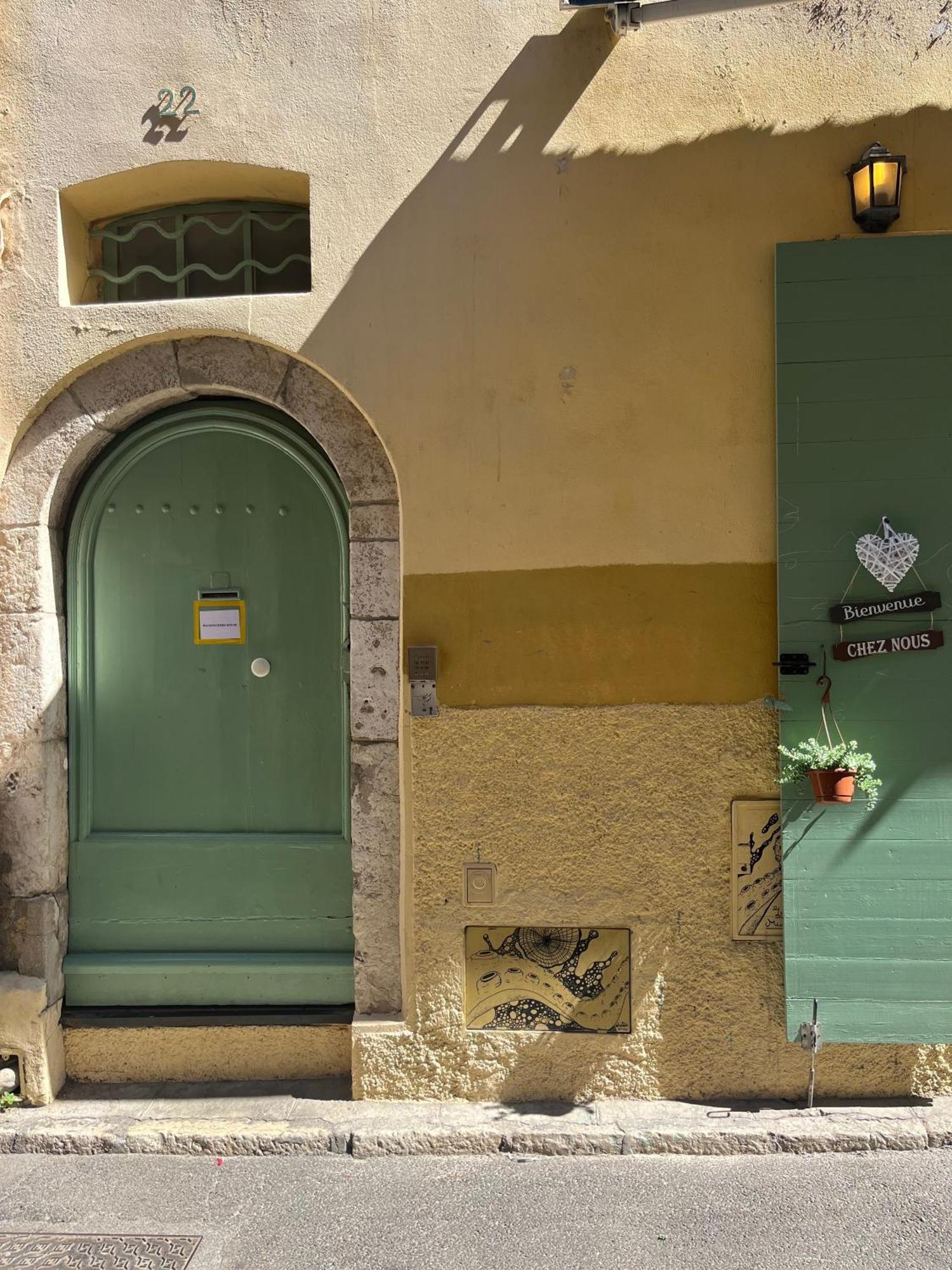 Backpackers Vandrerhjem Antibes Eksteriør bilde